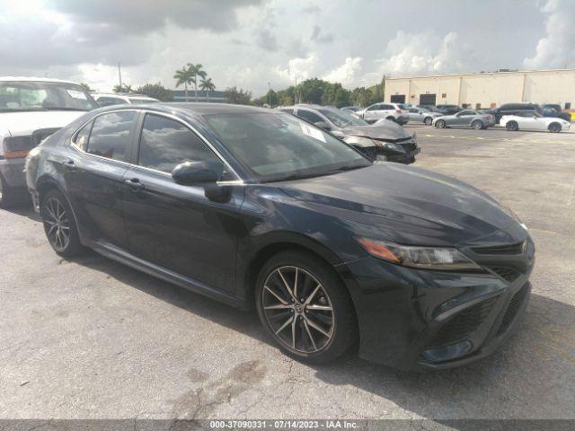  Salvage Toyota Camry