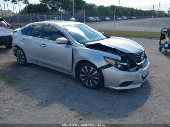  Salvage Nissan Altima