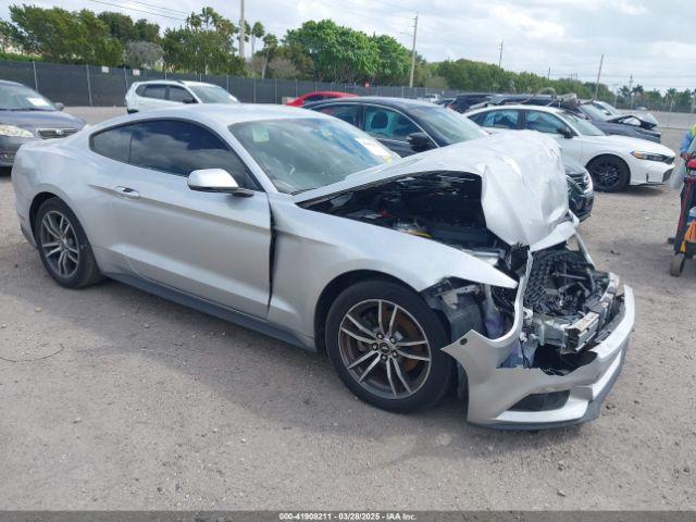  Salvage Ford Mustang