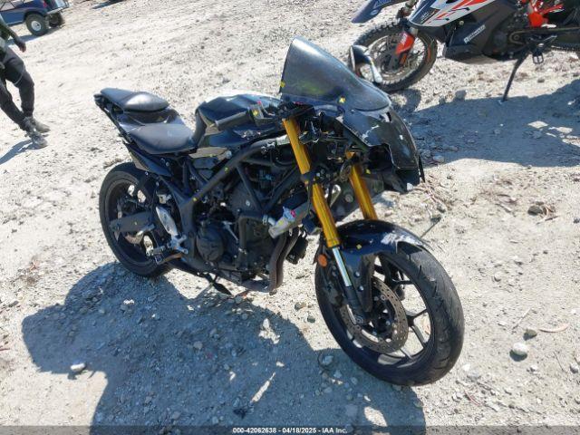  Salvage Yamaha Yzfr3