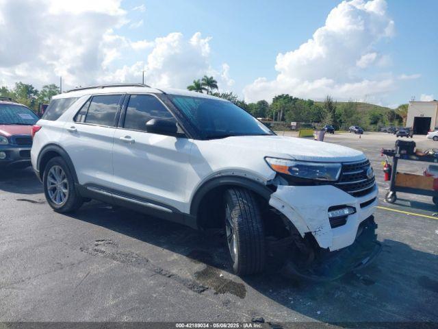  Salvage Ford Explorer