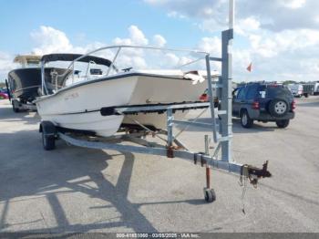  Salvage Twin Vee Power Cats