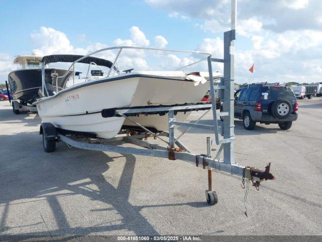  Salvage Twin Vee Power Cats