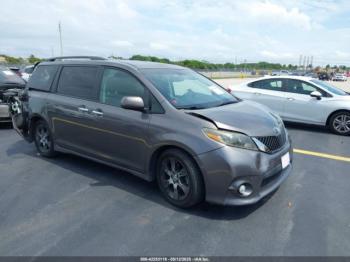 Salvage Toyota Sienna