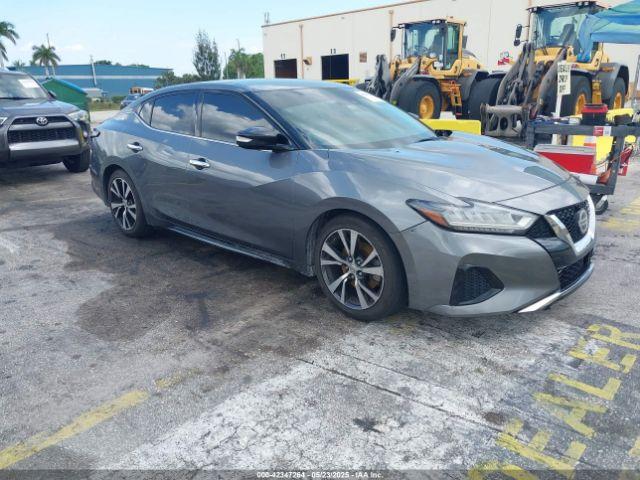  Salvage Nissan Maxima