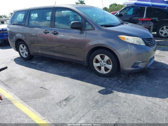  Salvage Toyota Sienna