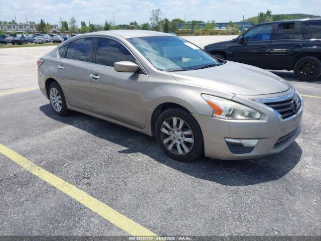  Salvage Nissan Altima