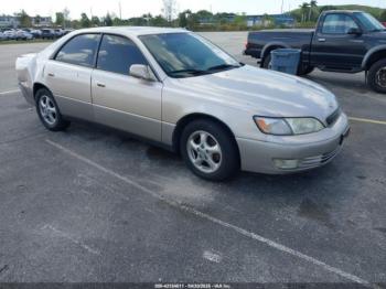  Salvage Lexus Es