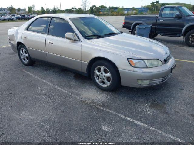  Salvage Lexus Es