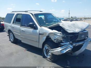  Salvage Ford Expedition