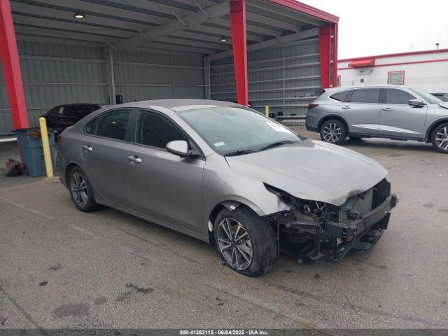  Salvage Kia Forte