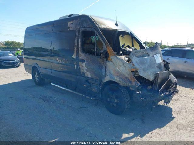  Salvage Mercedes-Benz Sprinter 2500
