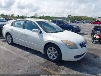  Salvage Nissan Altima