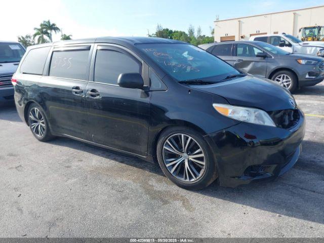  Salvage Toyota Sienna