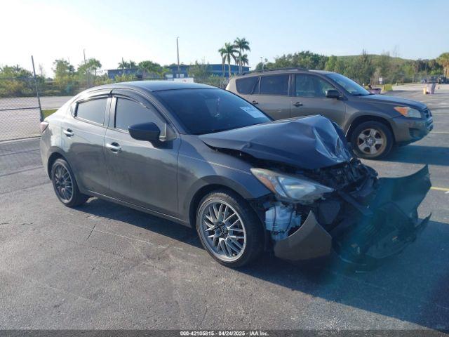  Salvage Toyota Yaris