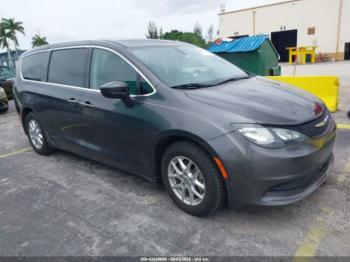  Salvage Chrysler Voyager