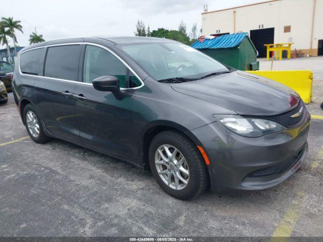  Salvage Chrysler Voyager