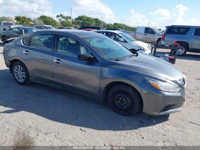  Salvage Nissan Altima