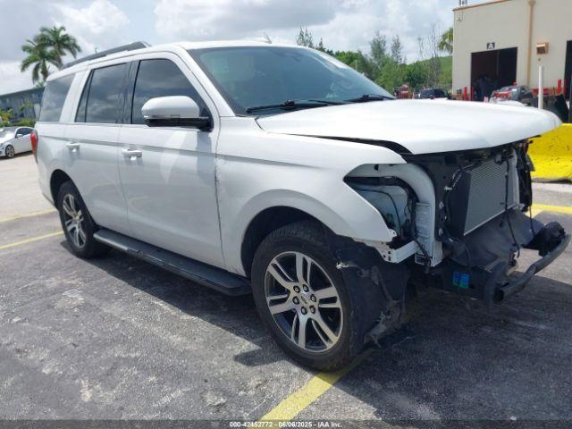  Salvage Ford Expedition