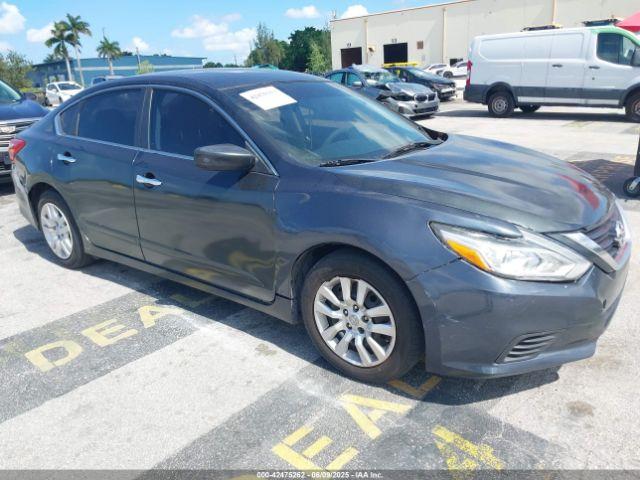  Salvage Nissan Altima