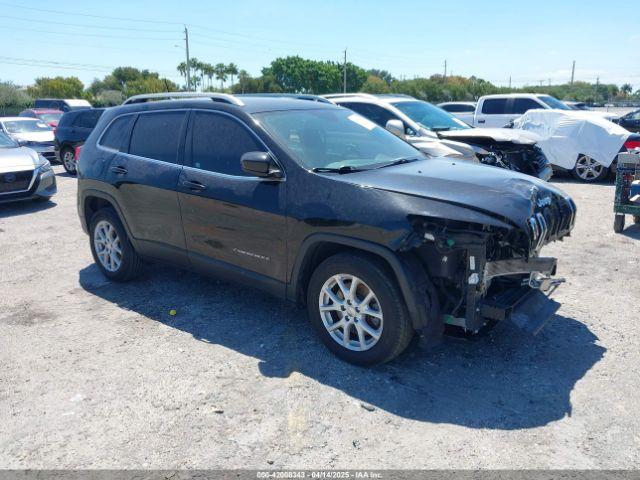  Salvage Jeep Cherokee