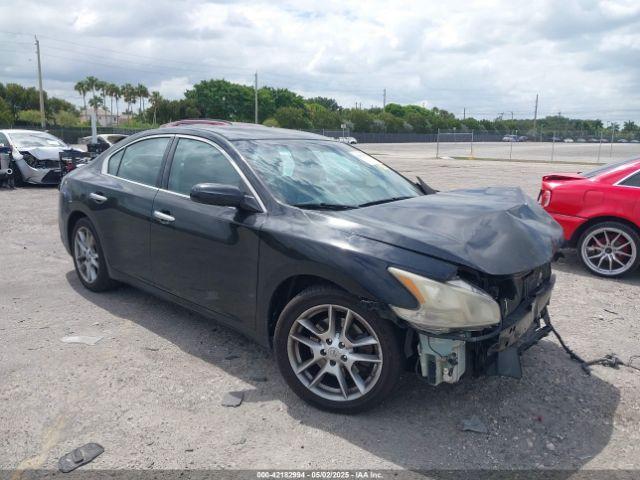  Salvage Nissan Maxima
