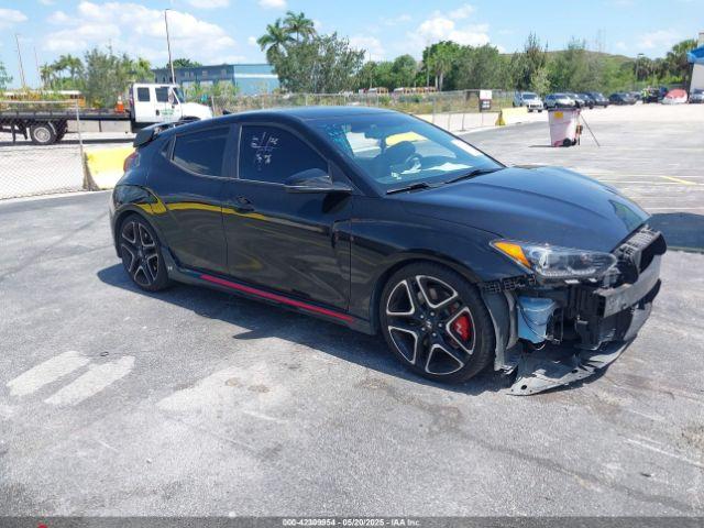  Salvage Hyundai VELOSTER