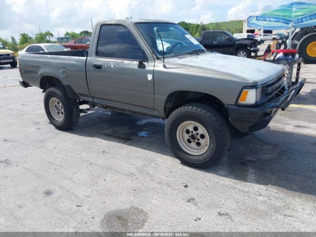  Salvage Toyota Pickup