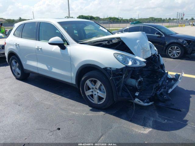  Salvage Porsche Cayenne