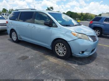  Salvage Toyota Sienna