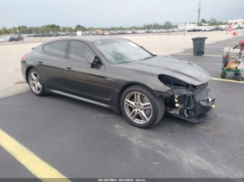  Salvage Porsche Panamera