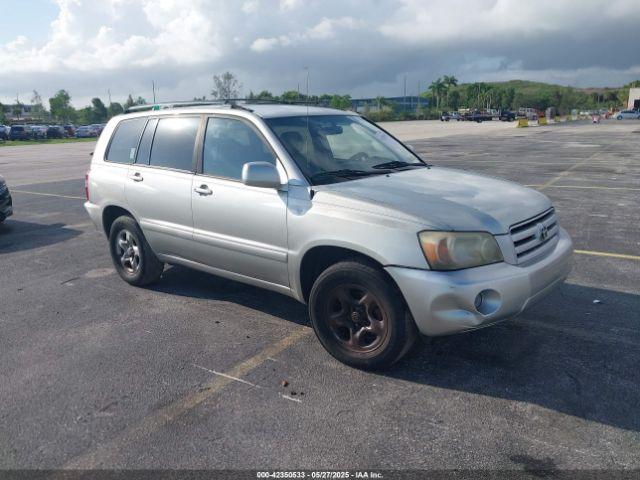  Salvage Toyota Highlander