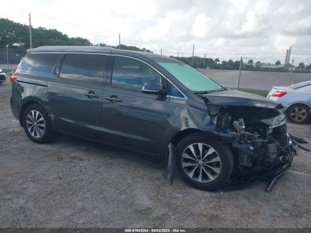  Salvage Kia Sedona