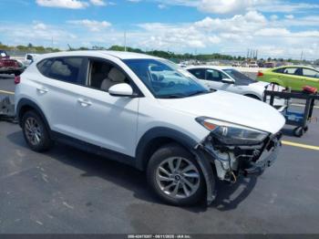  Salvage Hyundai TUCSON