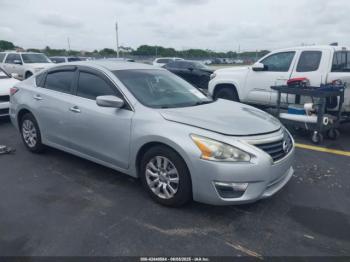  Salvage Nissan Altima