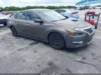  Salvage Nissan Altima
