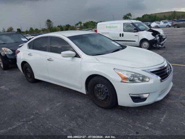  Salvage Nissan Altima