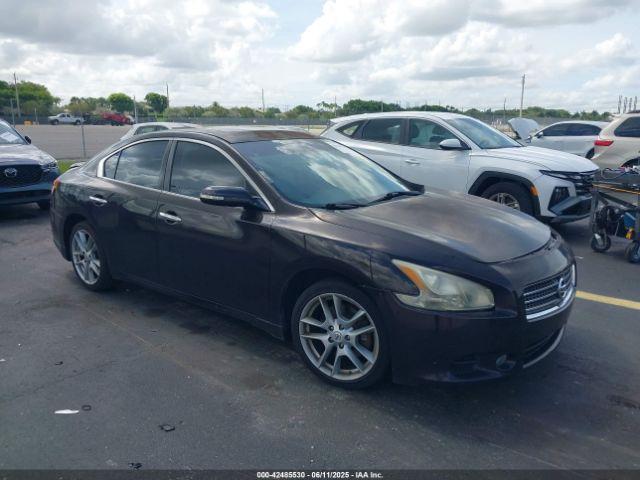  Salvage Nissan Maxima