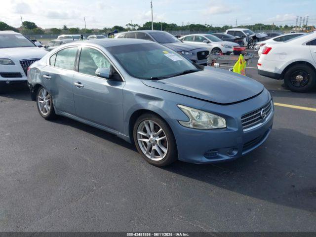  Salvage Nissan Maxima