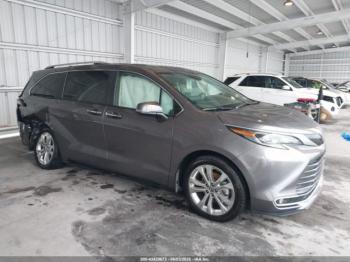  Salvage Toyota Sienna