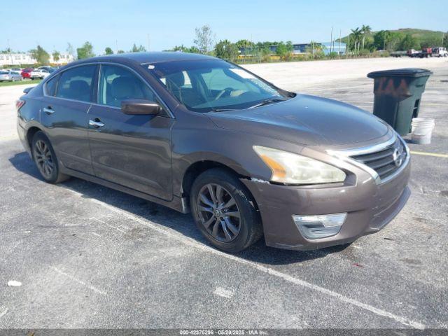  Salvage Nissan Altima
