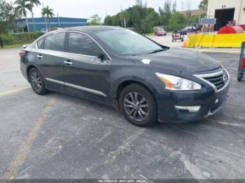 Salvage Nissan Altima