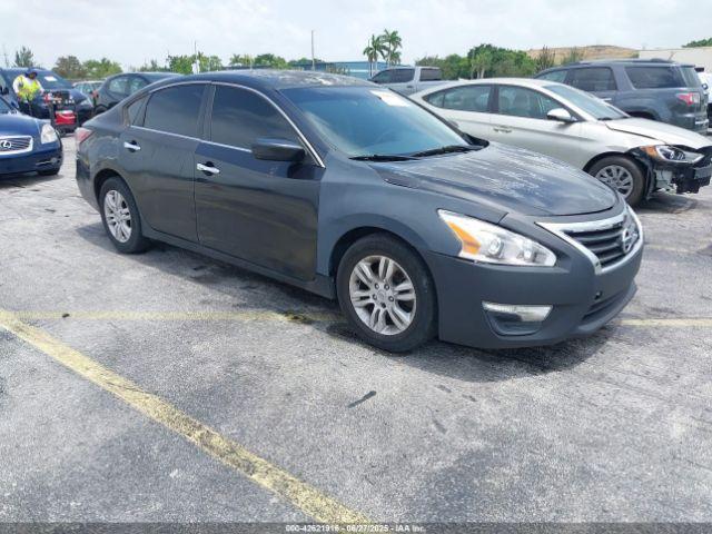  Salvage Nissan Altima