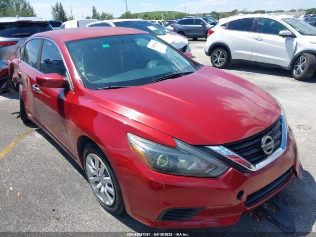  Salvage Nissan Altima