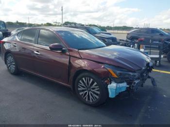  Salvage Nissan Altima
