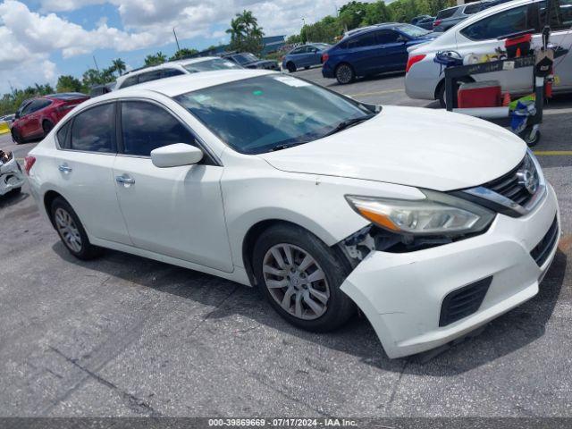  Salvage Nissan Altima