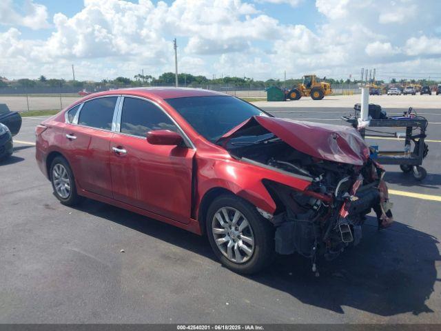  Salvage Nissan Altima