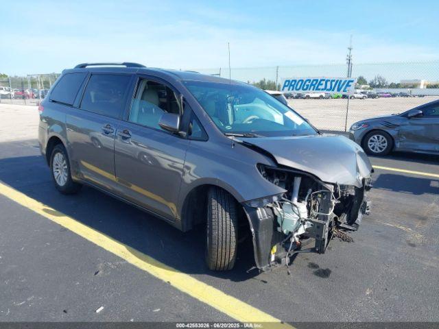  Salvage Toyota Sienna