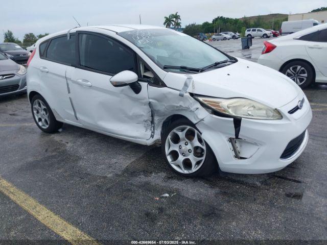  Salvage Ford Fiesta