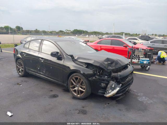  Salvage Volvo S60
